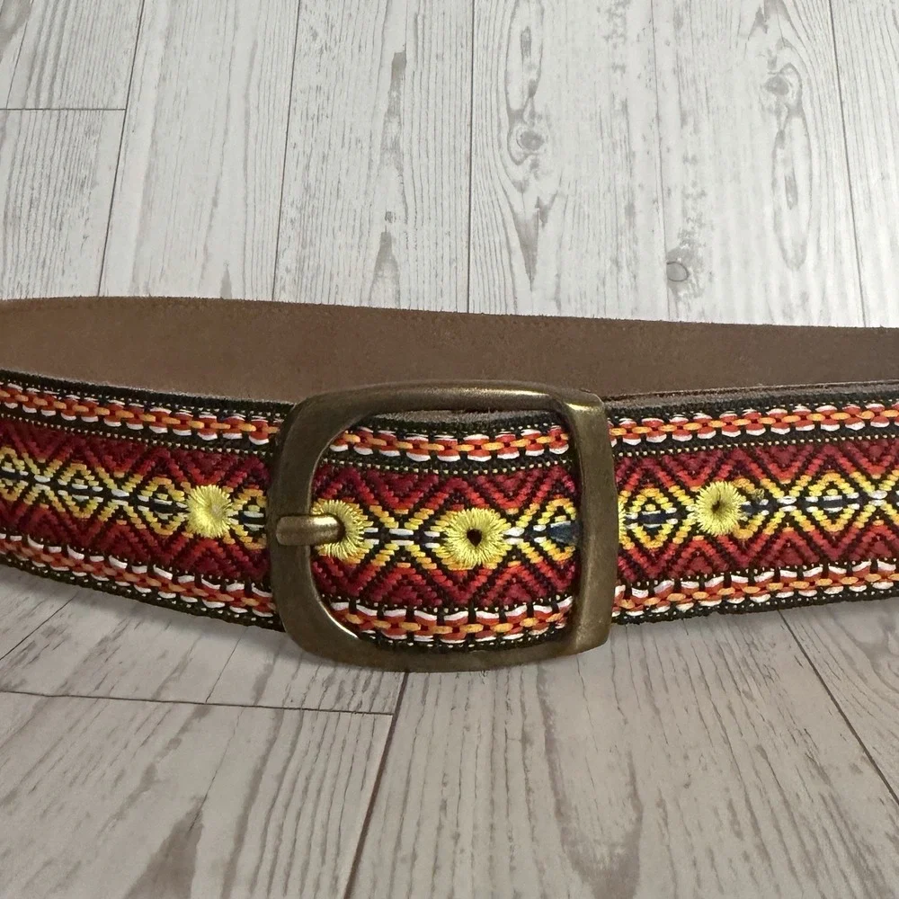 New LUCKY BRAND Embroidered Boho Brown Yellow Black Leather Belt Brass Buckle 32